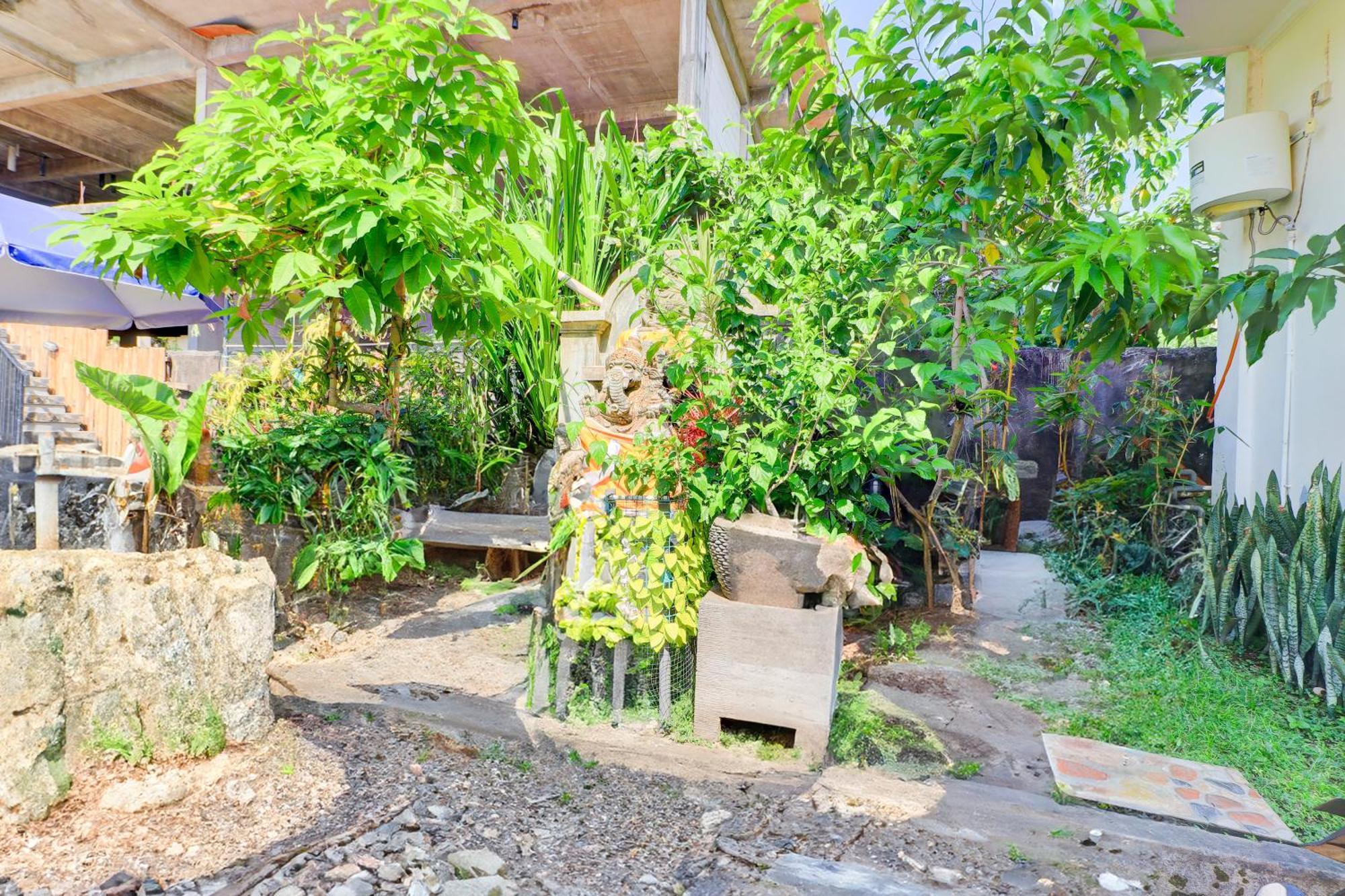 Hotel O Pondok Tulasi Hostel Near Monkey Forest Ubud  Bagian luar foto