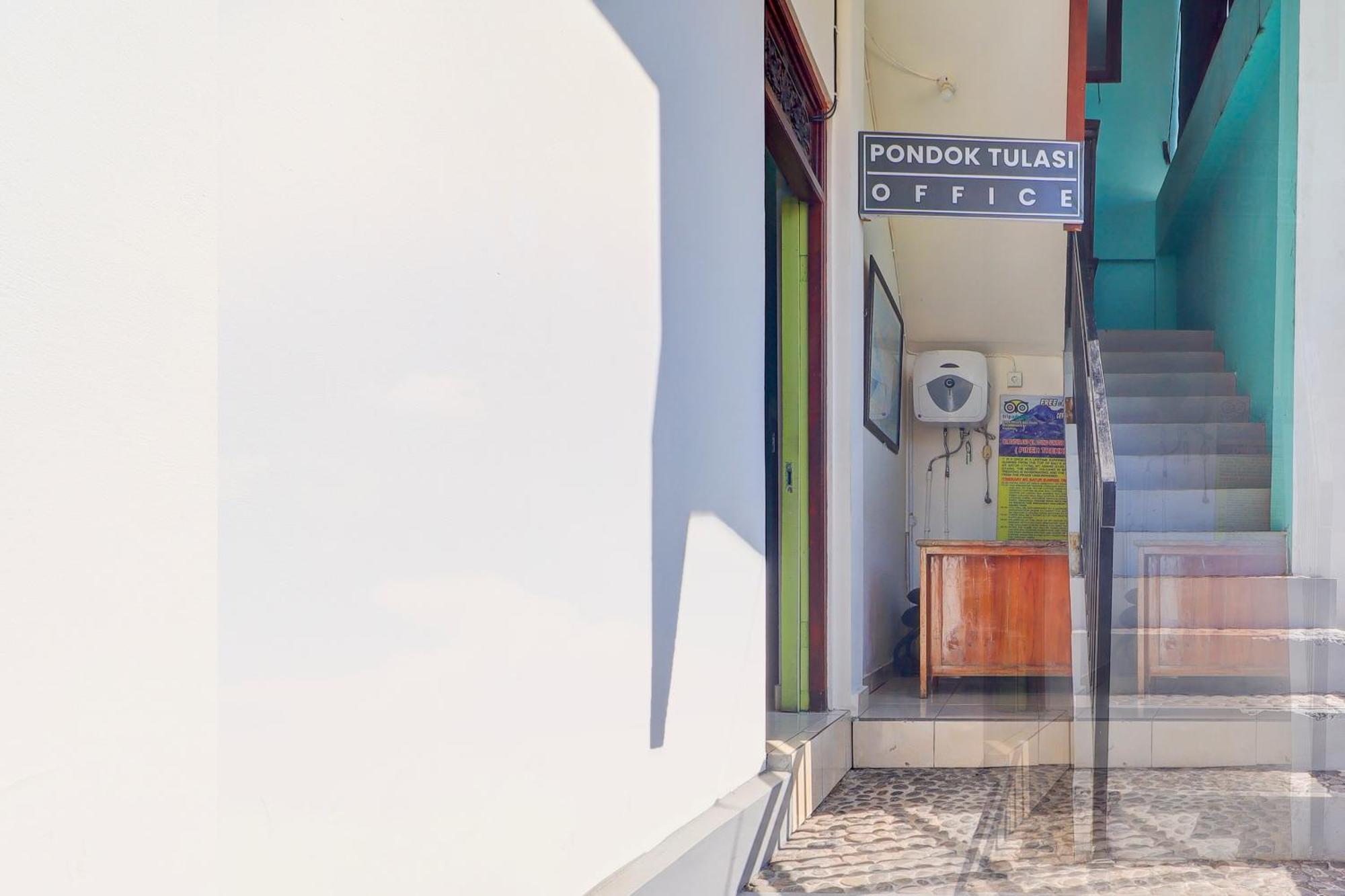 Hotel O Pondok Tulasi Hostel Near Monkey Forest Ubud  Bagian luar foto