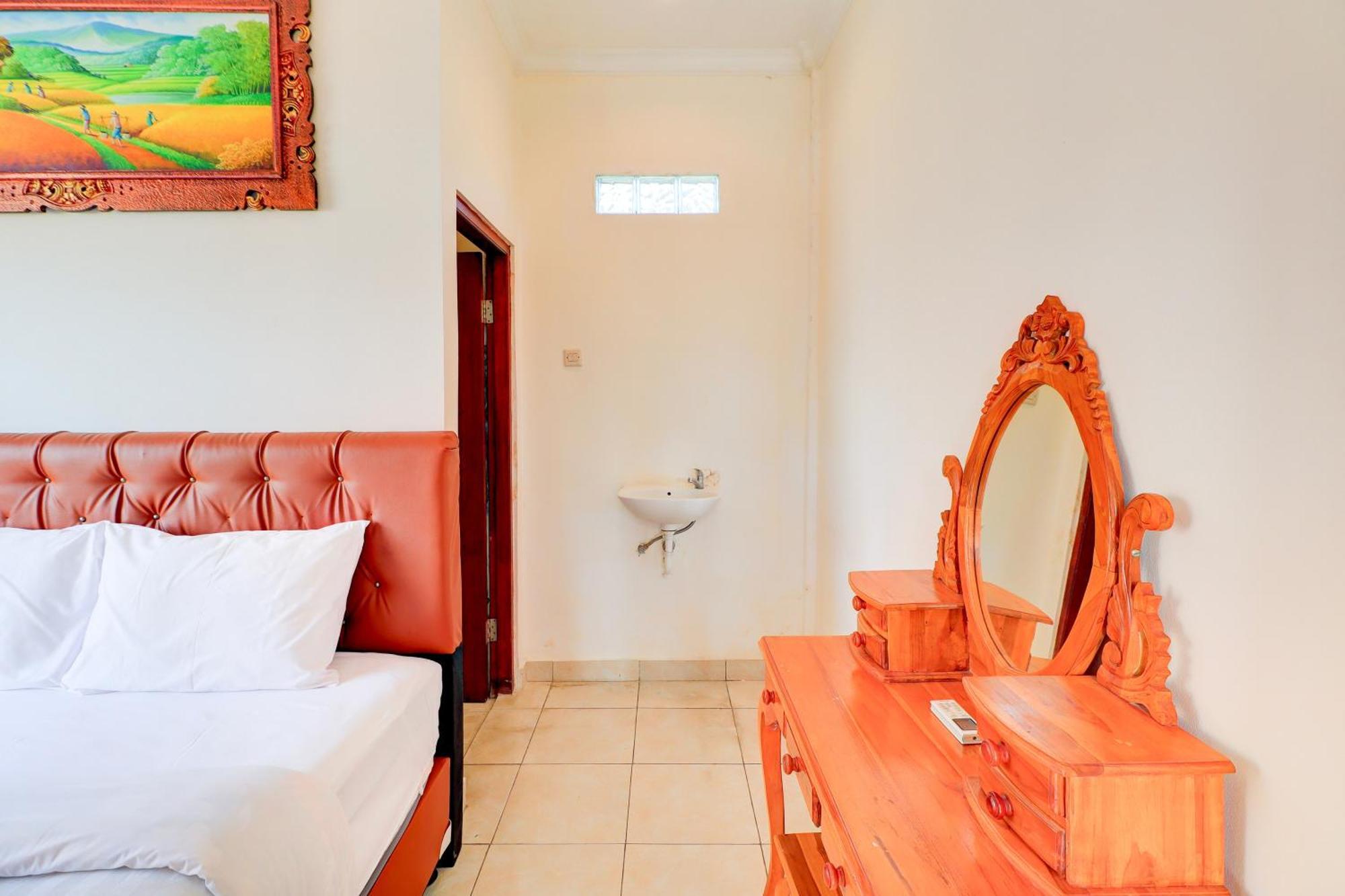 Hotel O Pondok Tulasi Hostel Near Monkey Forest Ubud  Bagian luar foto